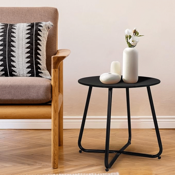 A 45cm diameter detachable metal table - Image 2